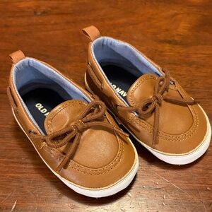 Old Navy Tan Kids Moccasins